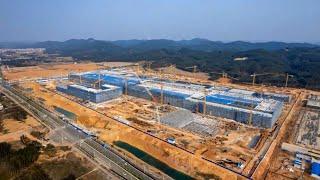 Time-lapse of factory building under construction in China's Liuzhou