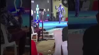 Koona Endongo Ya Yesu By Sseku Martin Live Performance at Church with awesome dance moves & strokes