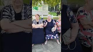 240721 Частушки Семёновна это вид частушек песни Жители Орла поют под гармонь парк фонтан город Орёл