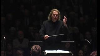 Conrad van Alphen conducts Mozart Requiem