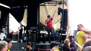Silverstein - Smile in Your Sleep and Born Dead @ The Warped Tour 2009 - Mississauga