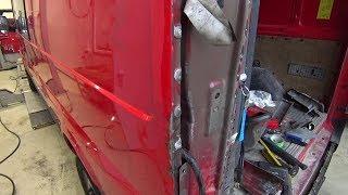 Кузовной ремонт Ford Transit замена задней стойки. Нестандартный подход к ремонту.