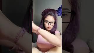 Inisial L pink TikTok live