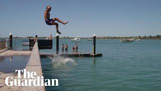 Popping a manu: New Zealand searches for dive-bombing champion