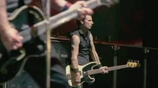 Wake Me Up When September Ends - Green Day (Live)