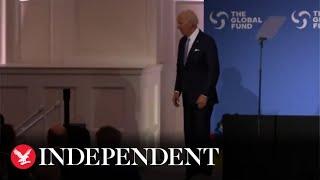 Joe Biden appears confused as he exits UN event