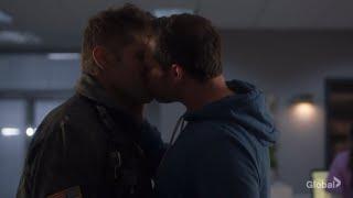 9-1-1 7x06 | Buck and Tommy kiss in the hospital