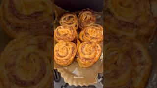 Air Fryer Pumpkin Pie Cinnamon Rolls !!