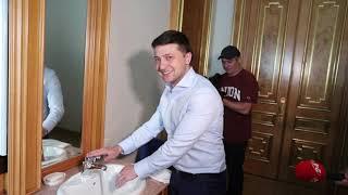 Зеленський показав свій кабінет