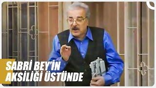 Sabri Bey, İstekleriyle Cafer'i Canından Bezdirdi | Bizimkiler Özel Sahneler