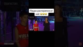 Юный борец растерялся от Журналистки 