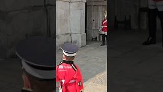 23 August 2024 Frank soldier salutes the kings guard #royalhorseguard