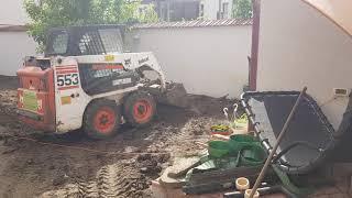 Bobcat 553 in spatiu ingust