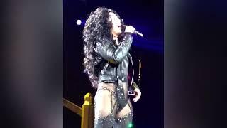 CHER at the izod center … follow @larsidol