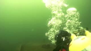 Diving in Leybourne lakes 03.09.2014