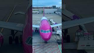 Wizz airplane ️ #wizzair #airplane #london
