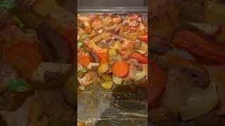 Spicy Chicken Breast with Potatoes Carrots Onions & Mushrooms ‍🟫 #yummyfood #foodie #trending #yt