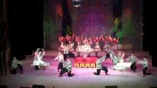 Народный танец "Возле речки".  Ансамбль танца Калинка Новокузнецк. folk dance. народный танец.