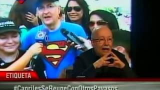 Antonio Ledezma se viste de Superman y Alberto Nolia lo chalequea... jajajaj