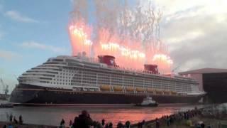 MEYER WERFT - Ausdocken der Disney Fantasy