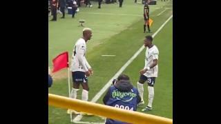 The opposing fans warmly greeted Talisca after his debut goal for Fenerbahce. #shorts #fenerbahçe