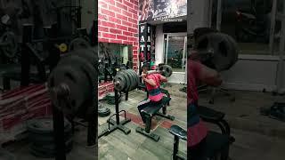 120kg squats on leg day #bodybuilding #fitness #club #youtubeshorts #viralvideo #gymmotivation