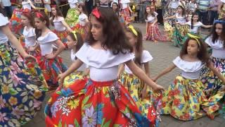 Apresentação Meninas São Bento -  Criciúma 90 anos - Dança do Carimbó (31/10/2015)