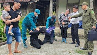 Police officer and  kind man successfully rescued the single mother and her son. ly tu tay