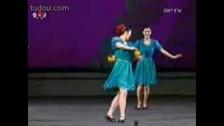 Korean girls step dance