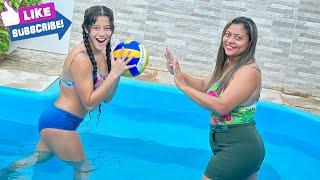 volei com a minha mãe na #piscina |FAMILIA LIMA HR #brincadeiras #divertido #youtube