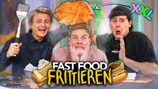 WIR FRITTIEREN FAST FOOD IN XXL mit CrispyRob & Dima | Joey's Jungle