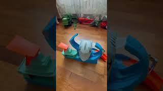 Трек Hot Wheels Акула