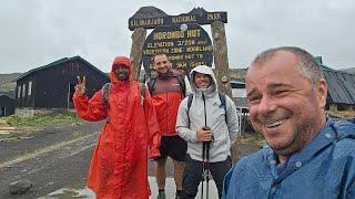 Kilimanjaro ziua 2. Prin ploaie spre  3700 de metri!