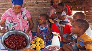 African Village Mom's Daily Life /Cooking Traditional Village Food Peanuts +porridge for breakfast