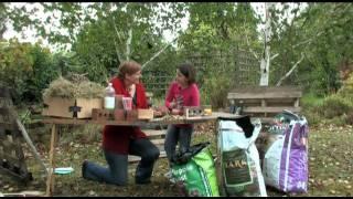 The Wildlife Garden Project - A guide to building a bug hotel!