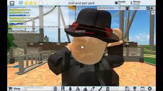 Playing Theme Park Tycoon 2 in Roblox