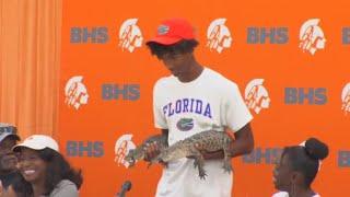 Chomp, Chomp! Boone High's Aiden Mizell announces UF commitment with live gators