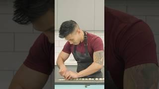 Most slices of garlic cut in 30 seconds - 117 by Wallace Wong 