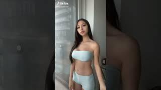 TikTok No bra challenge 