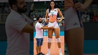 World's tallest female volleyball player in#tallwoman #tallgirlfriend #volleyball #usa