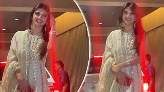 Sreeleela Steals Hearts At Kartik Aaryan's Ganpati Darshan In Mumbai