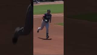 Cal Raleigh Home Run (28)
