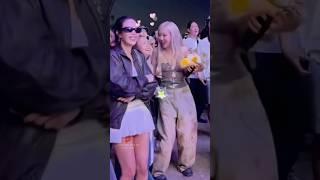 Rosé and Lisa's mother come to cheer Lisa's stage in Coachella 2025! 🫂 #blackpink #rosé #lisa