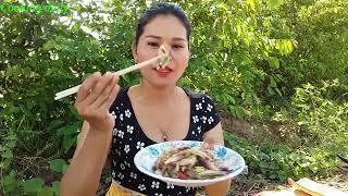 New Food - Amazing YaYa Cooking Beef & Rural Flower And Eating Delicious
