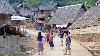 Unidentified ethnic groups in China. Residing by the lake for 1500 years, Couples never get married.