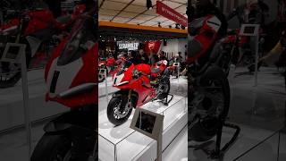 New Panigale V2 2025 from Ducati #eicma #v2 #ducati #panigale