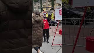 One more dance on 5th Avenue. Еще танец на 5-й Авеню.