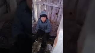 5часть бомжа валеры срёт в туалете