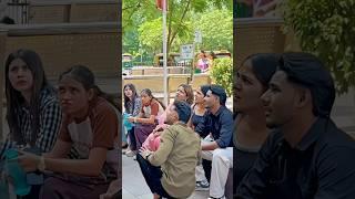Srk Pose Prank…