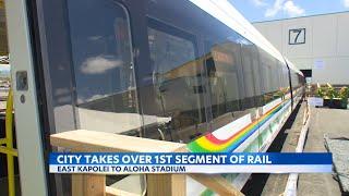 Honolulu city officials take over part of brand new rail service